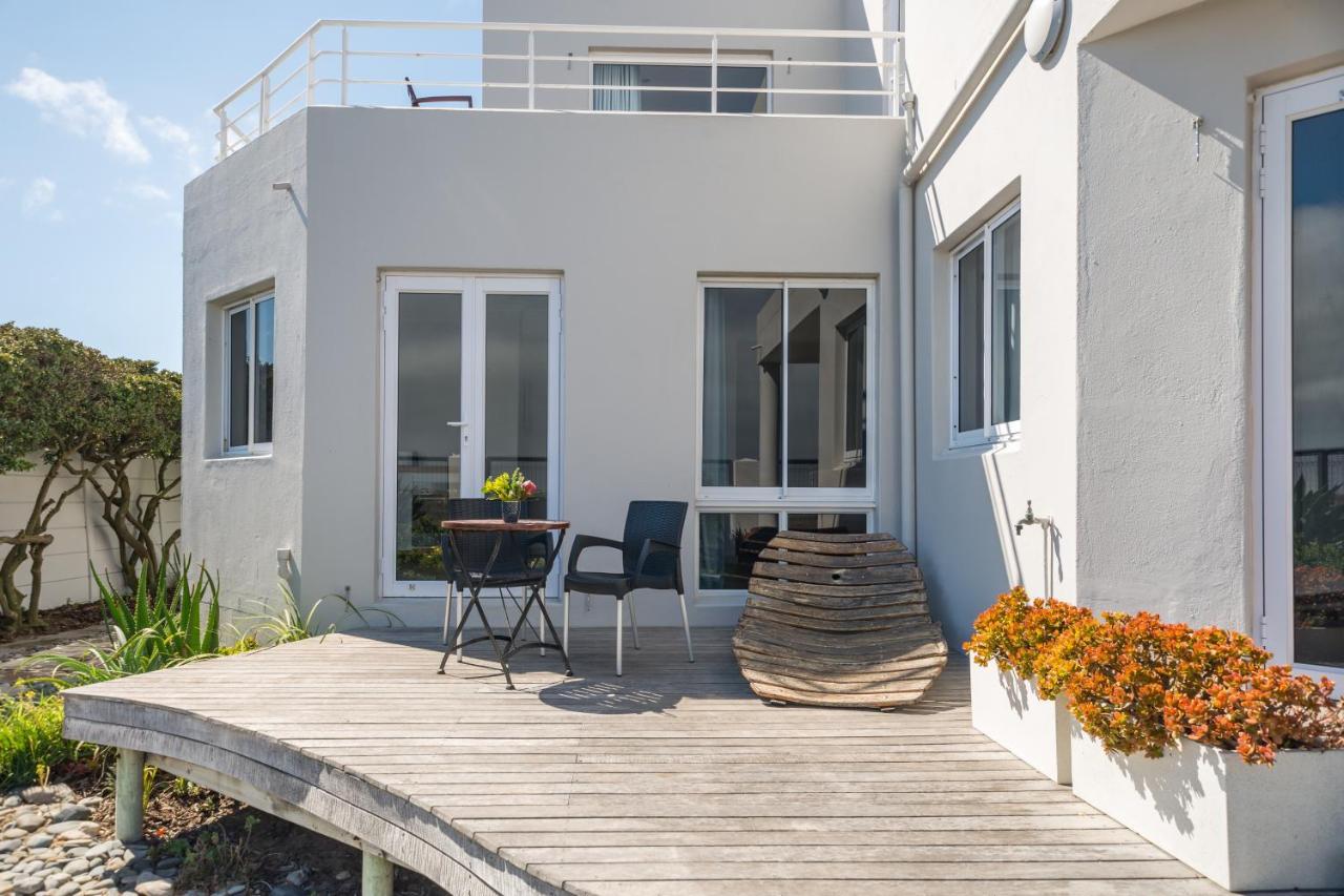 Ocean12 Guesthouse Sunset Beach Cape Town Exterior foto