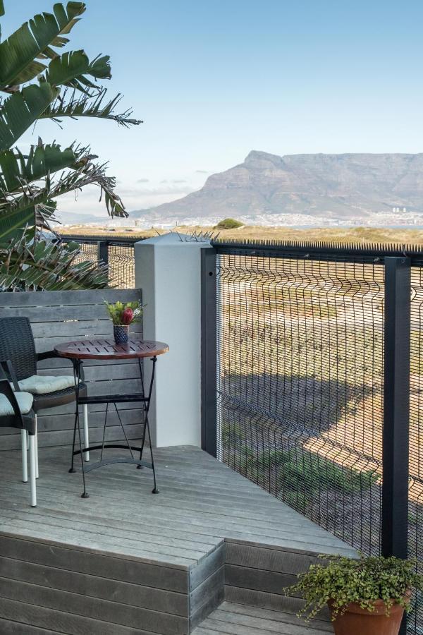 Ocean12 Guesthouse Sunset Beach Cape Town Exterior foto