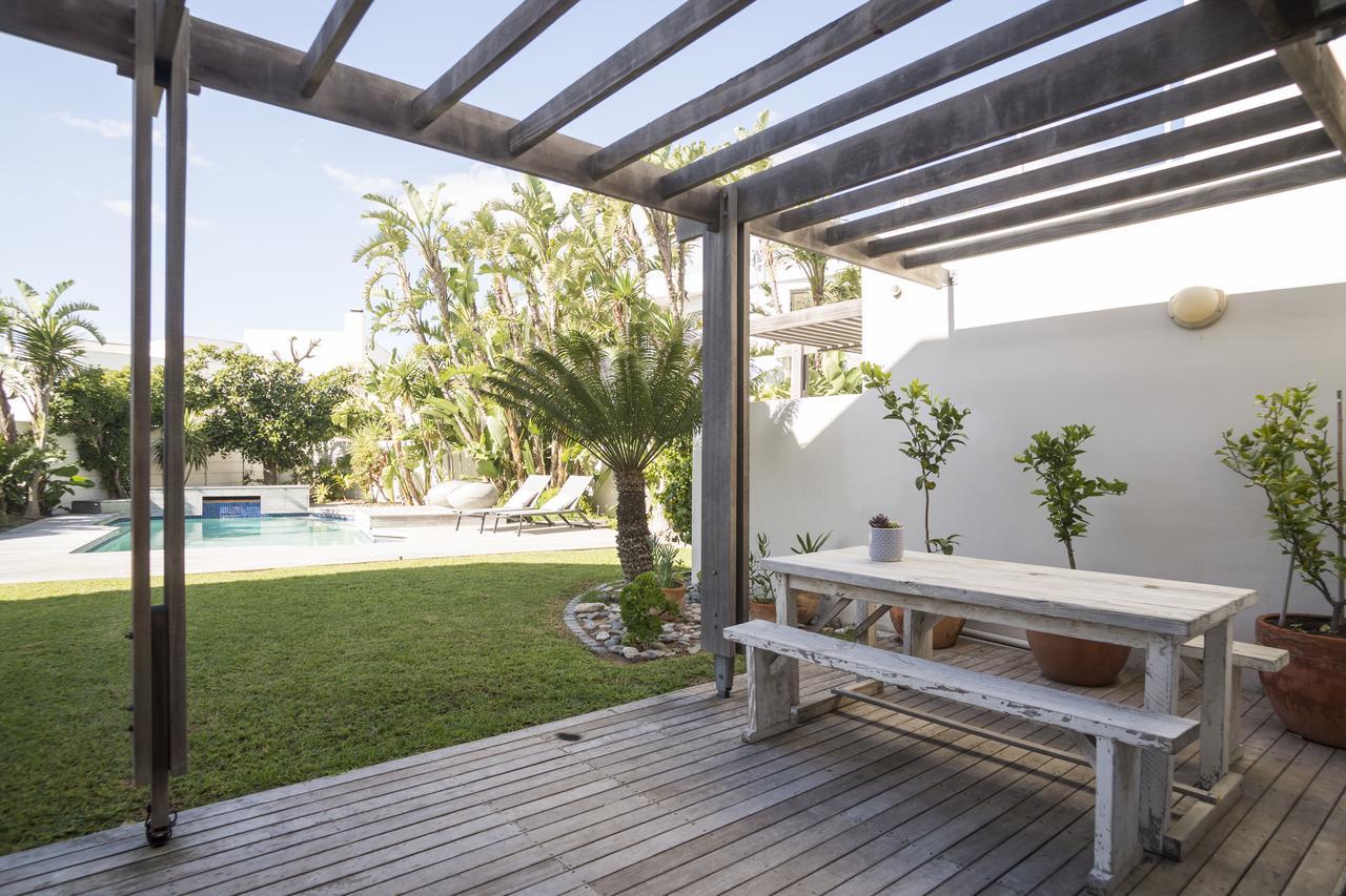 Ocean12 Guesthouse Sunset Beach Cape Town Exterior foto