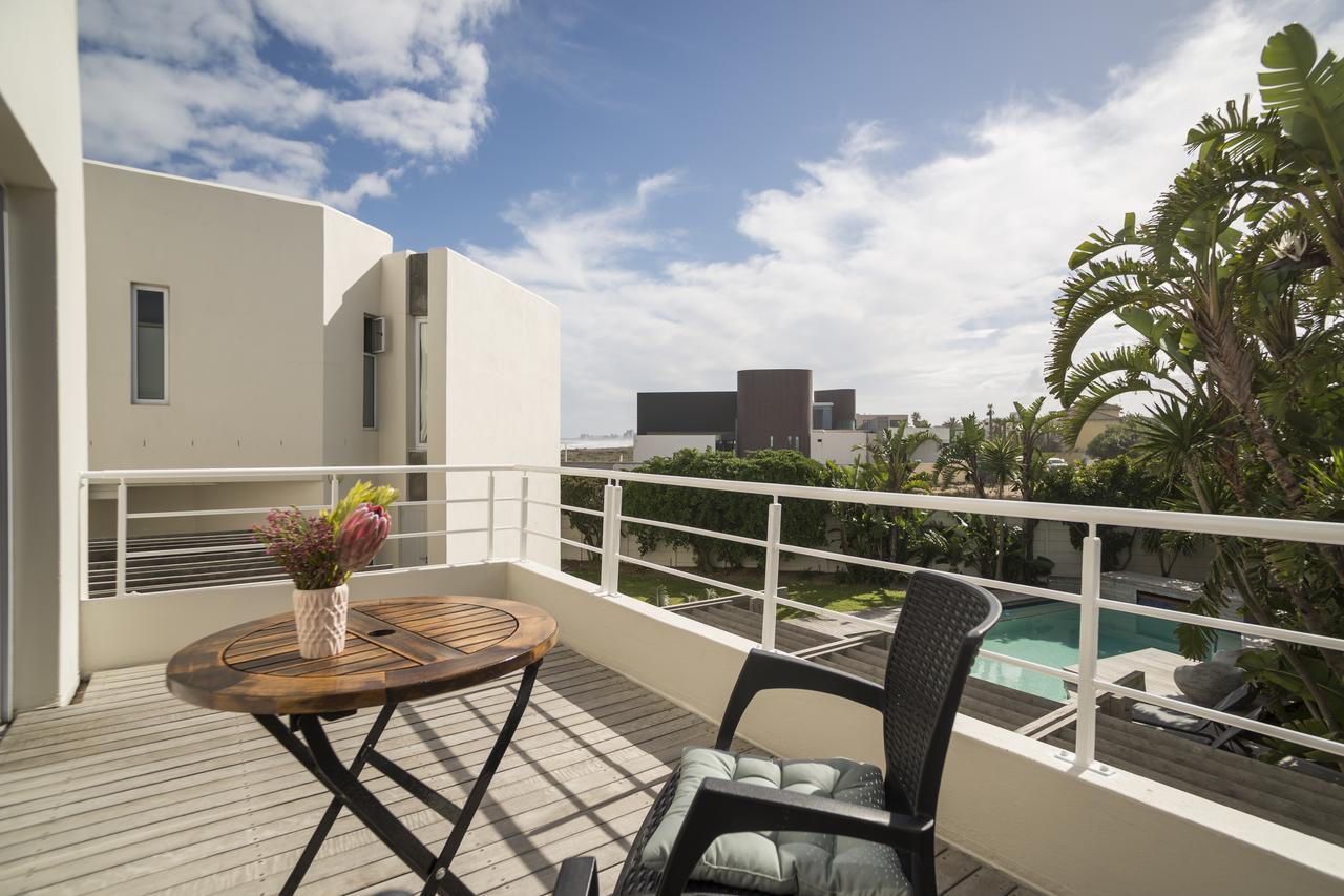 Ocean12 Guesthouse Sunset Beach Cape Town Exterior foto